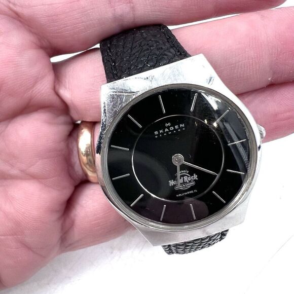 Skagen Denmark Hard Rock Cafe Hollywood FL Wrist Watch Black Lizard Band WORKS! main image 6